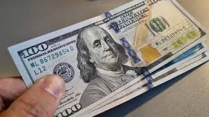 Dólar sube $6 y cierra a $3.220,07