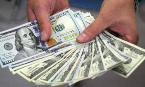 Dólar abrió semana al alza en $4.415,93