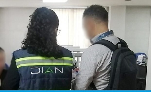 DIAN alerta sobre falsos remates de vehículos en redes sociales y páginas web