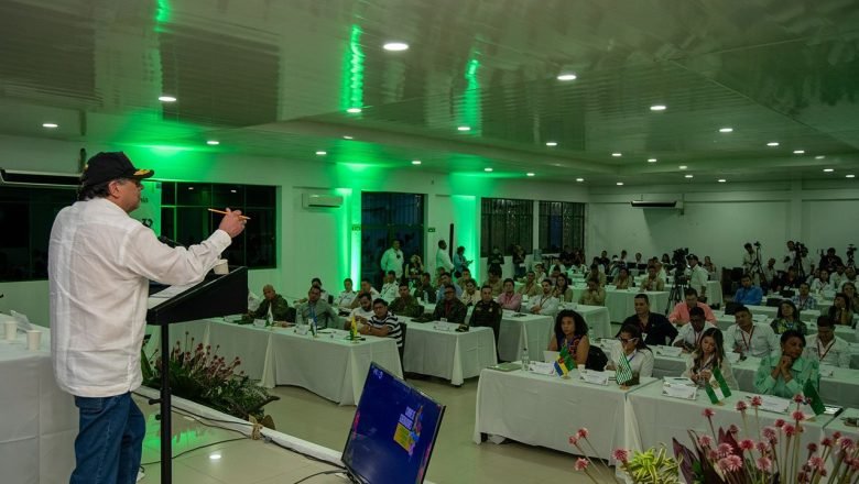 Defender los proyectos económicos que benefician a las regiones, pidió presidente Petro a gobernadores