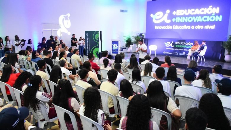 Programa ‘Más Educación, Más Innovación’: 3.000 estudiantes de las IED ya dominan herramientas tecnológicas  