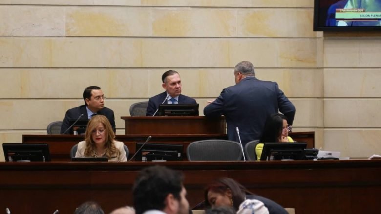 Reforma laboral, Leyes económicas y asuntos políticos, temas del Senado antes de cierre de sesiones