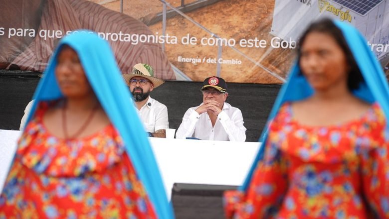 Comunidades energéticas ahora serán Casas del Sol del pueblo, y las comunidades de conectividad, Juntas de Internet