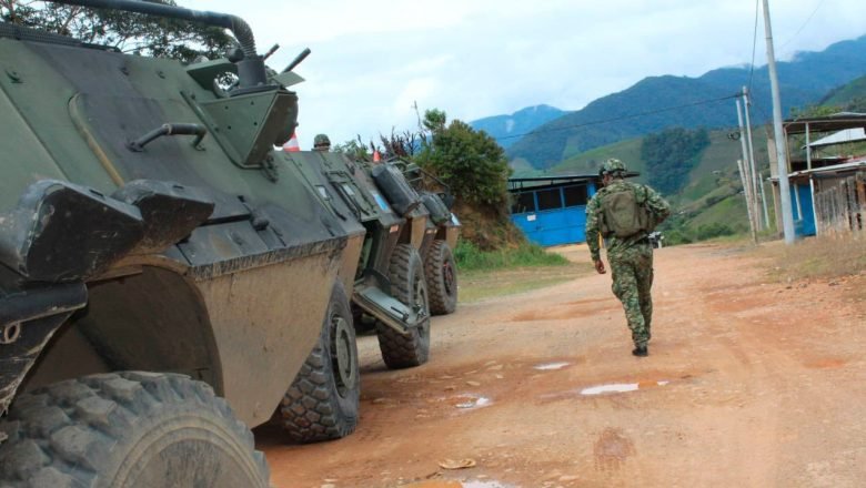 Fuerzas Militares resaltan aumento del 52 % en combates contra grupos armados ilegales y del 35 % en incautación de cocaína