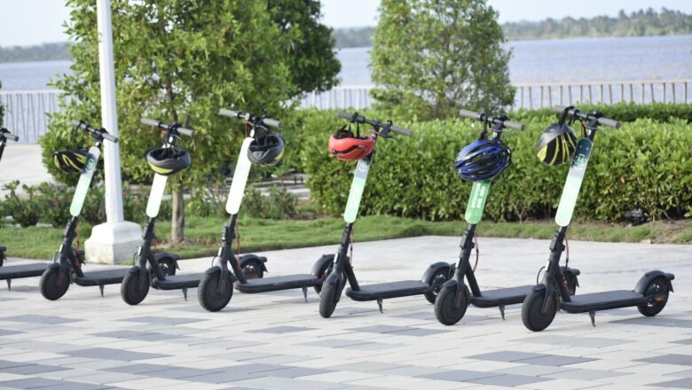 Tres operadores autorizados serán los encargados de ofrecer el servicio de patinetas en el Gran Malecón