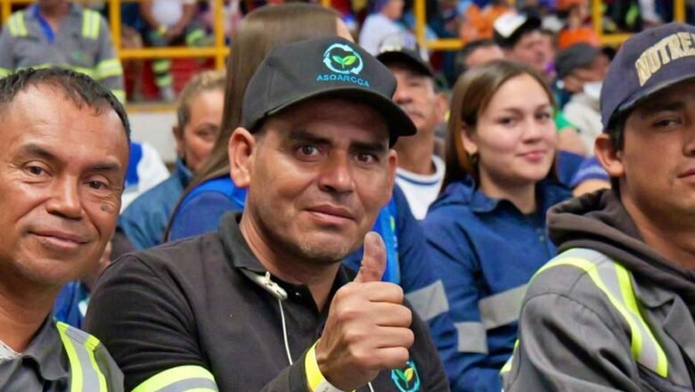Solo el 16,9% de los residuos sólidos ordinarios son aprovechados y únicamente el 21% de los municipios del país (232) aprovechan sus residuos advierte DNP Gobierno acuerda los recicladores de oficio y sus organizaciones