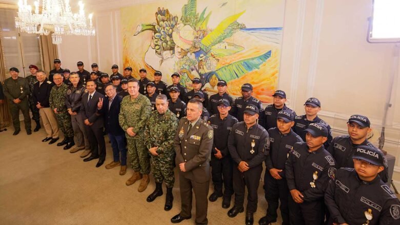 Condecorados 29 uniformados que participaron en la Operación Perseo que se desarrolla en el Cauca