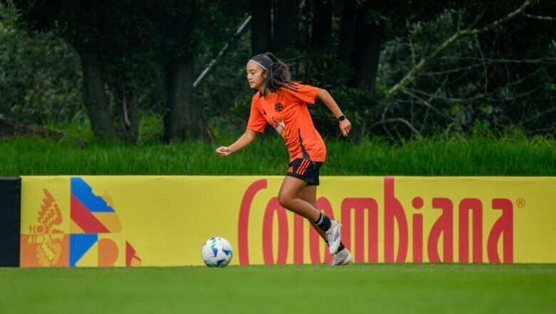 Fútbol femenino trabaja en la Sede Deportiva de la FCF en Bogotá