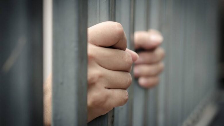 Cargos a exgobernador y tres exalcaldes por no destinar presupuesto suficiente para funcionamiento de centros de detención