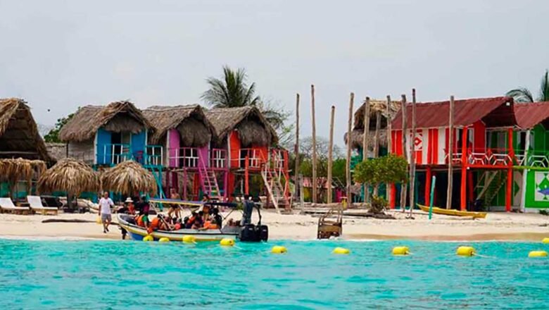 Entregan sistema de señalización náutica en Playa Blanca, Barú