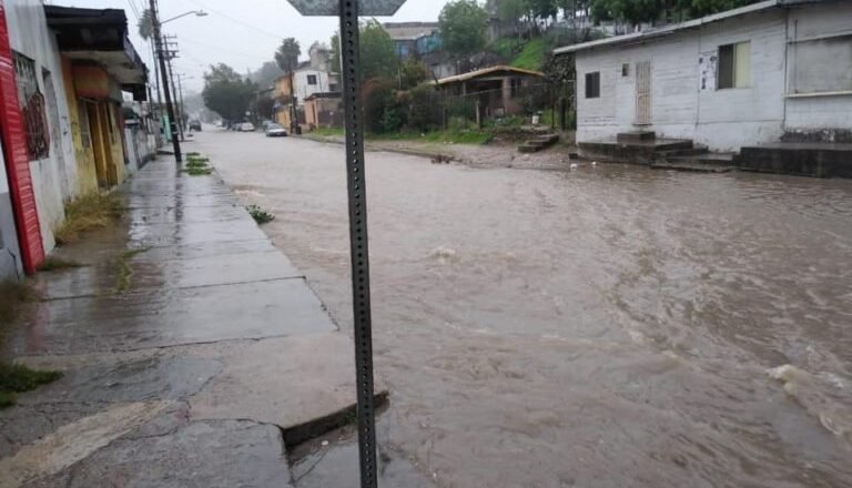 Petro pidió investigar pérdida de agua para generación de energía y afectación por inundaciones en el Caribe