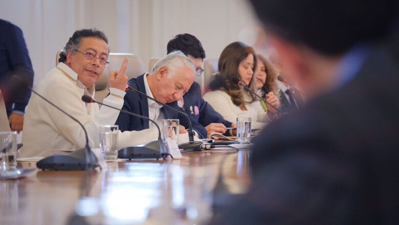 Gobierno está a la espera la suerte de la Reforma Laboral en Senado y enfatizó que ‘no hemos suspendido la Consulta’: Petro