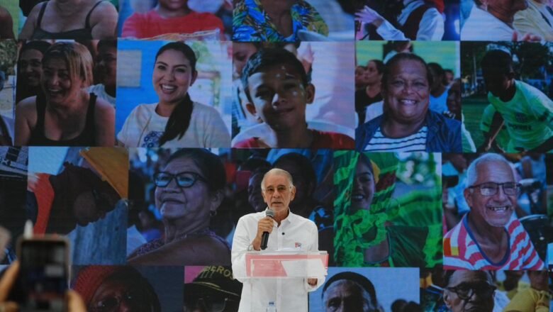 “Queremos construir confianza para unir esfuerzos y seguir reduciendo la brecha digital”: gobernador Eduardo Verano