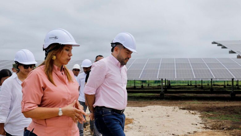 Con granja solar en Sucre, garantizan energía limpia a 500 hogares de San Antonio de Palmito