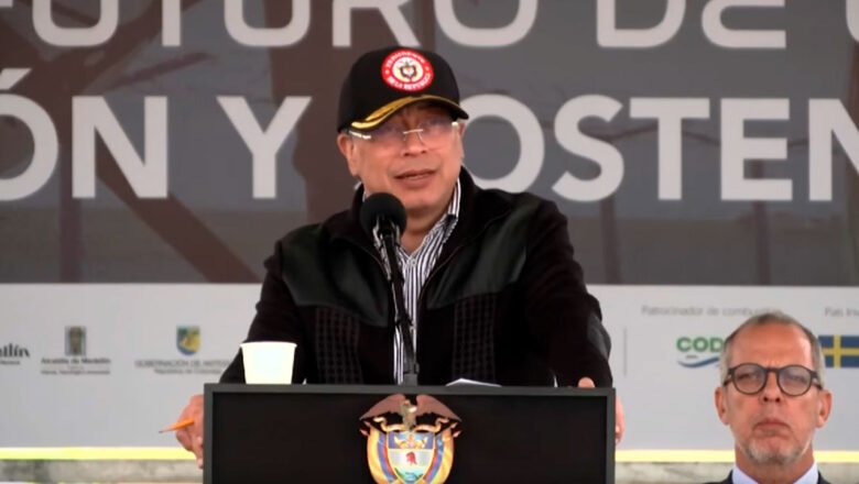 ‘Con vigencias futuras modernizaremos nuestro armamento’: presidente Petro