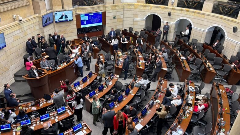 Senadores se pronuncian sobre la propuesta de Constituyente de gobierno Petro