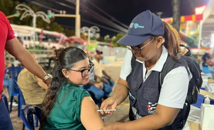 Viajeros al Mundial de Fútbol deben verificar su vacunación contra el sarampión