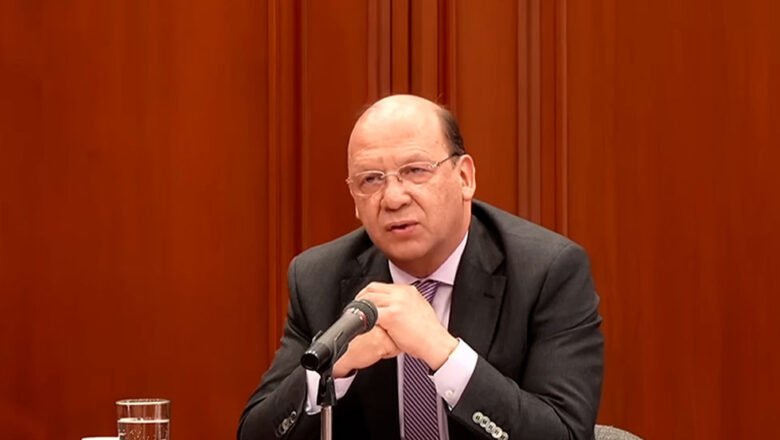 Ministro de Hacienda explica el impacto de las tasas de interés del Emisor en la economía nacional