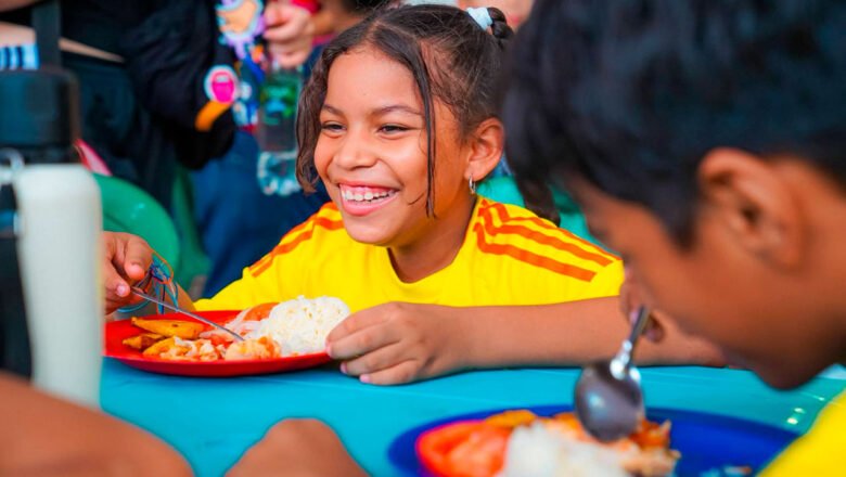 Gobierno inició entrega de 722.000 canastas alimentarias en 128 municipios del país