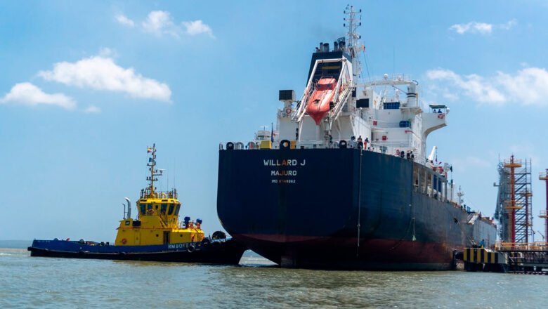 Gobierno despachó 103 mil barriles de combustible de Cartagena a Tumaco para garantizar suministro de combustible en Nariño