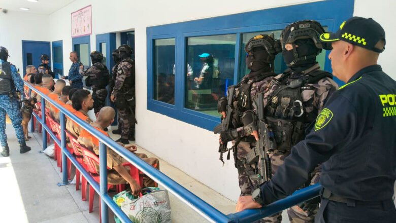 20 presos de bandas criminales son trasladados de Barranquilla a Bogotá